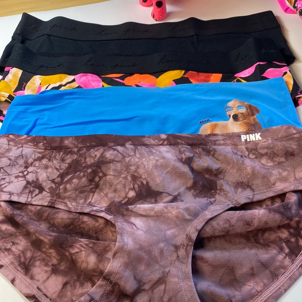 Bundle NWT VS Pink Logo Hipsters Medium